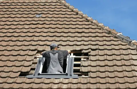 Pose de velux - Pont Saint-Martin